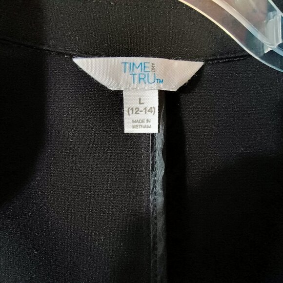 EUC: Time and Tru Sze Large Black Relaxed Fit Button Front Ponte Blazer - Picture 3 of 5